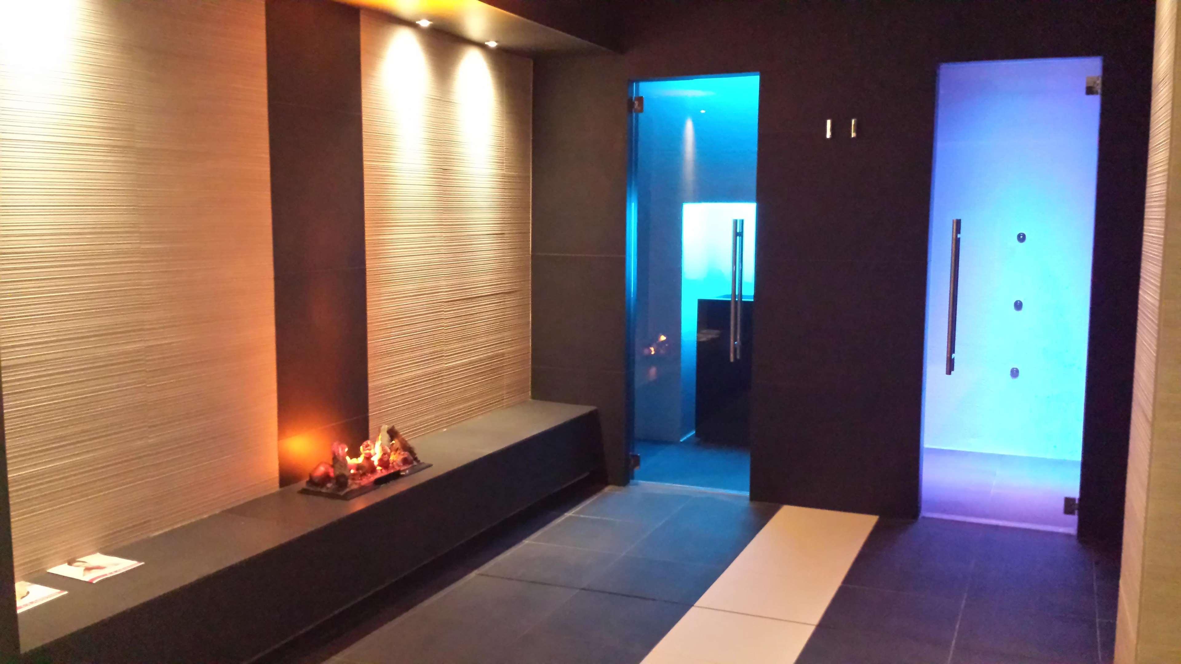 LHP Hotel Montecatini Palace&SPA Esterno foto A modern spa