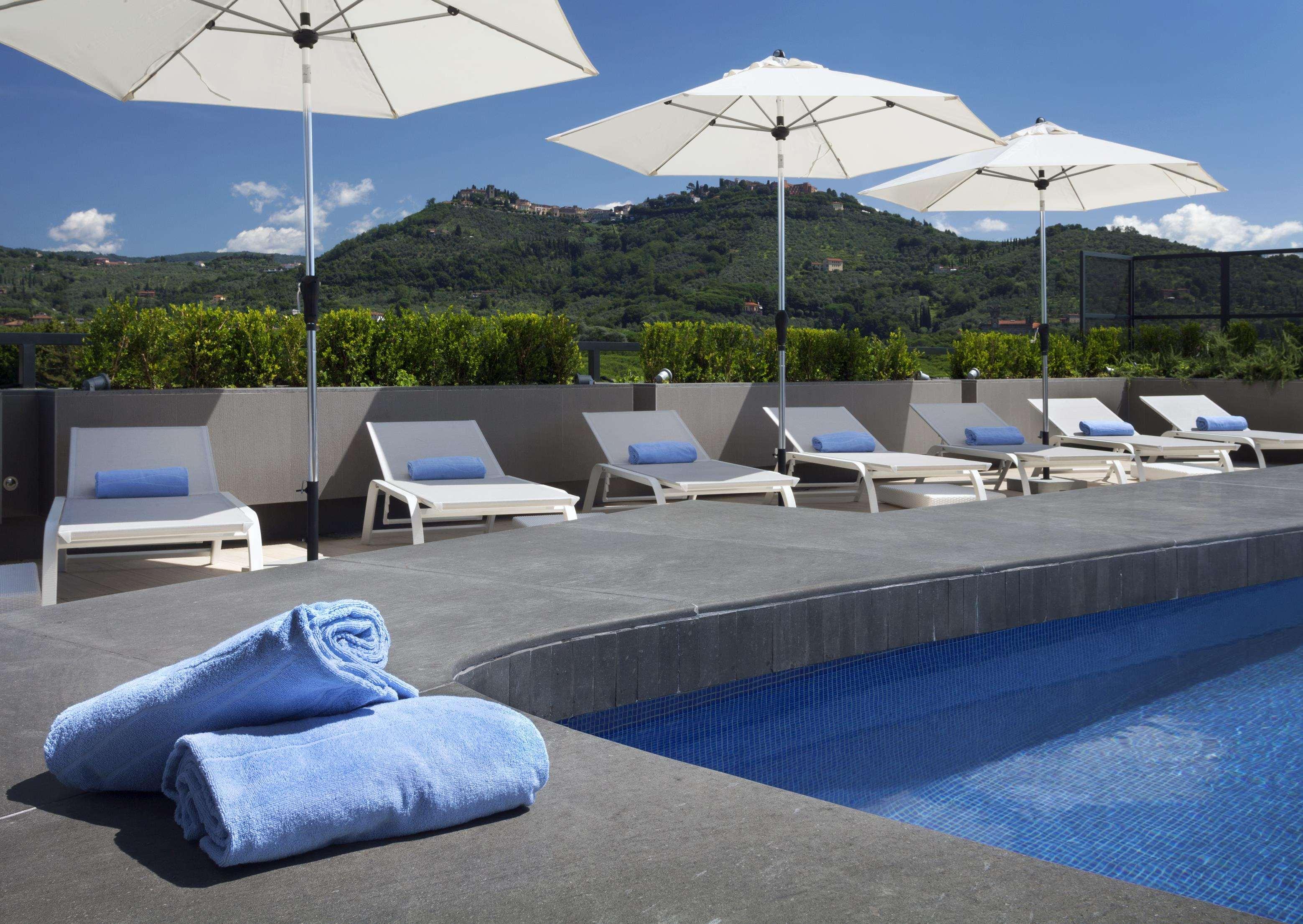 LHP Hotel Montecatini Palace&SPA Esterno foto The pool at the hotel