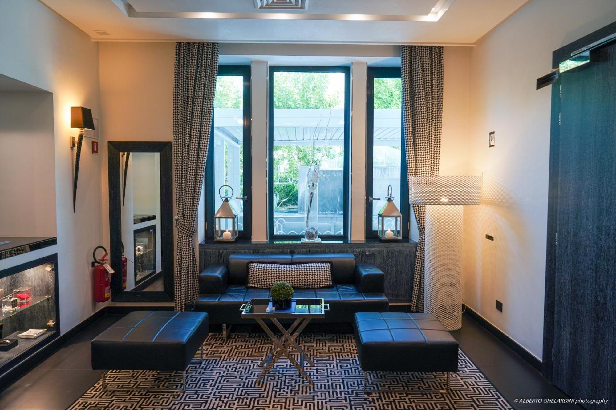 LHP Hotel Montecatini Palace&SPA Esterno foto A suite at the hotel