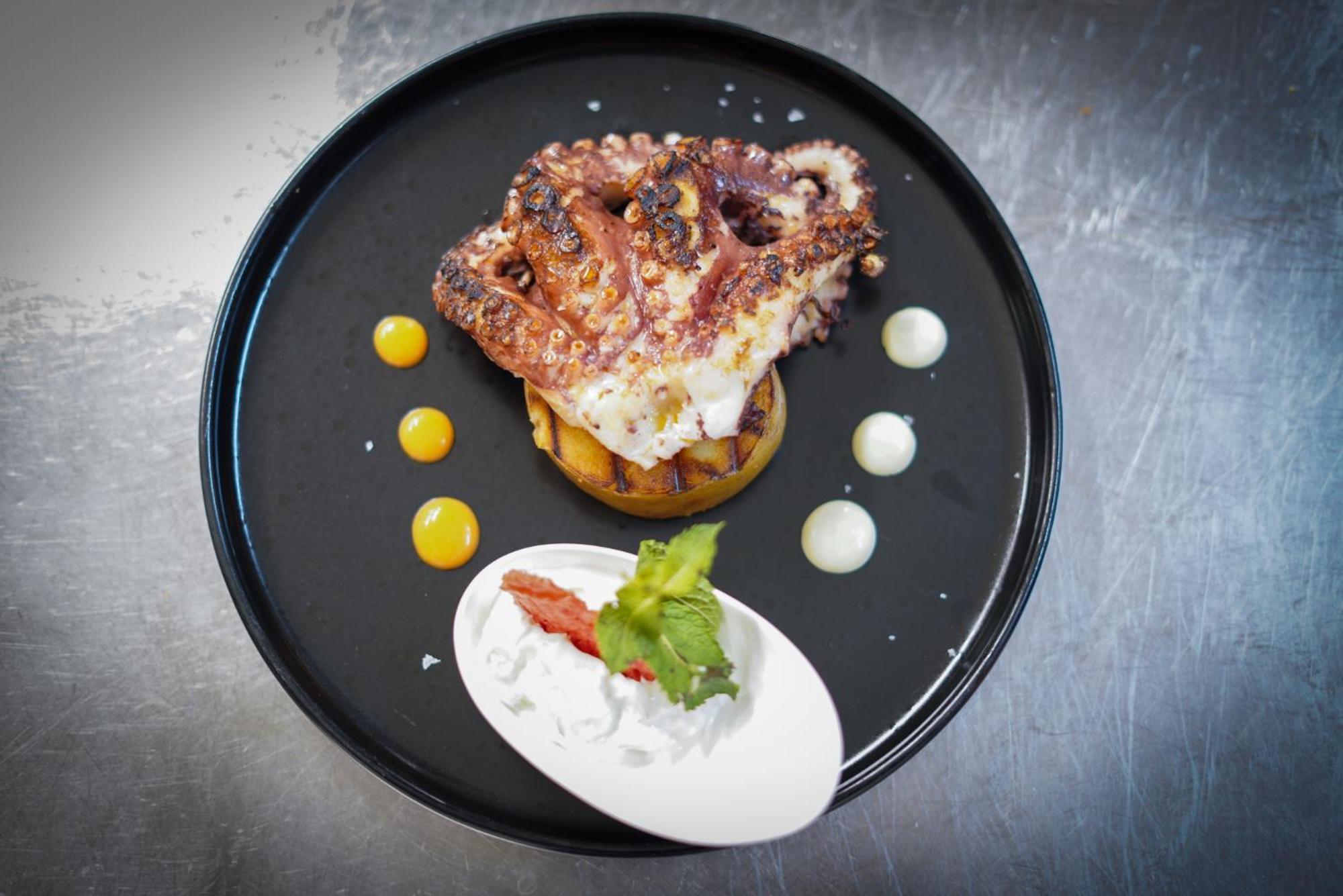 LHP Hotel Montecatini Palace&SPA Esterno foto Octopus prepared in the traditional way