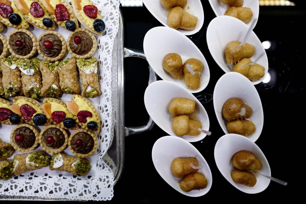 LHP Hotel Montecatini Palace&SPA Esterno foto Canapés